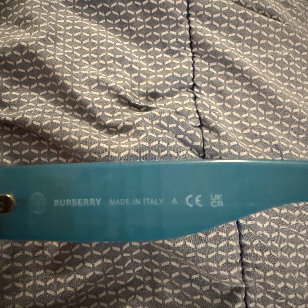 Burberry Sunglasses - Brand New in Box. - Picture 9 of 13